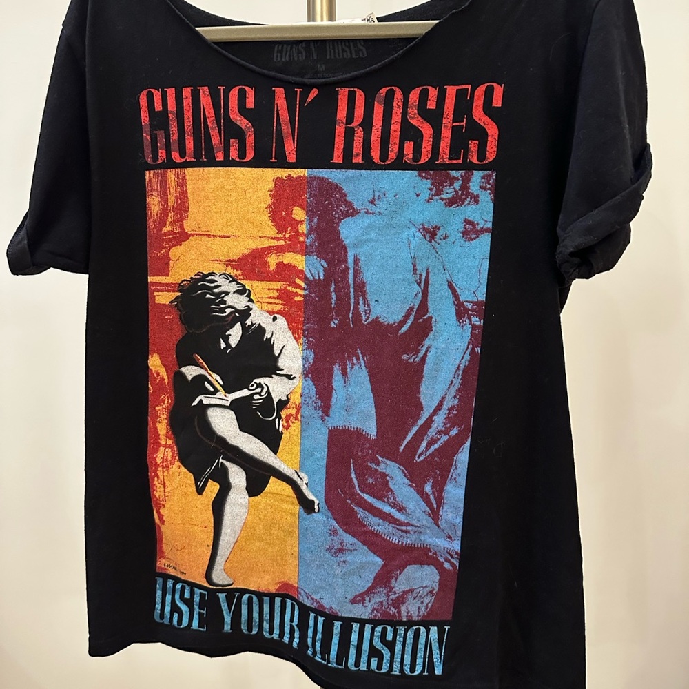 Alice + Olivia Black and Red Graphic Tee